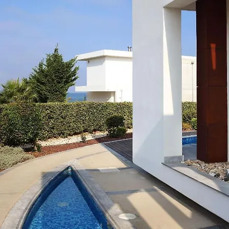 Paradise Cove Luxurious Beach Villas Sky 1 Bedroom Villa Βίλα *